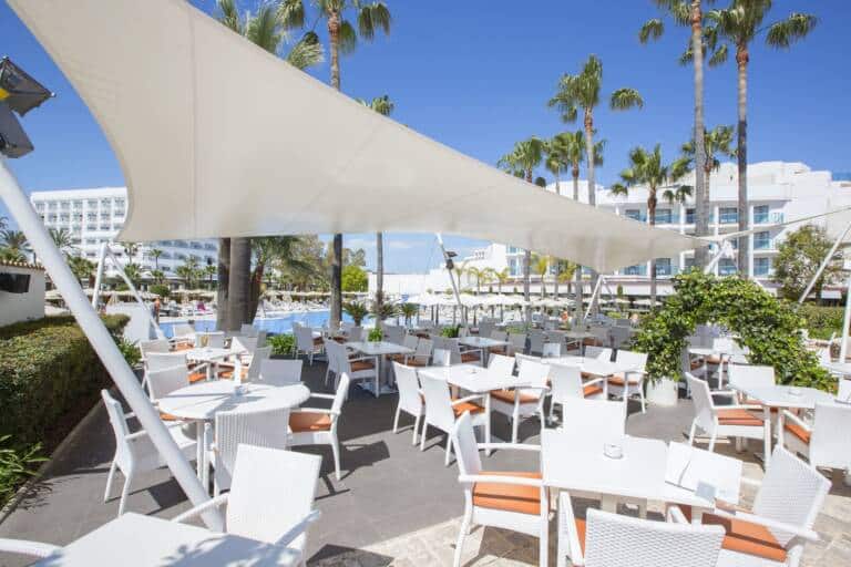 Hipotels Cala Millor Park snack pool bar 3