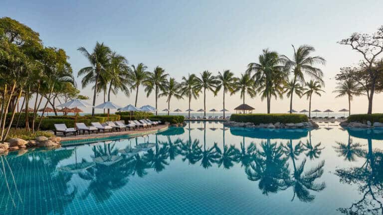 Hyatt-Regency-Hua-Hin-P470-Pool