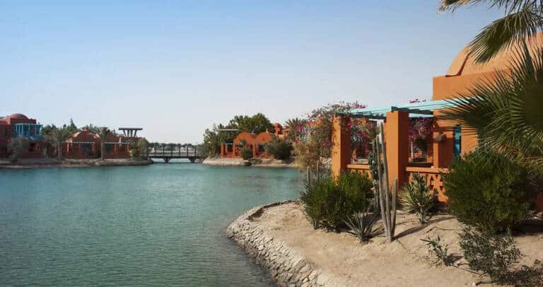 Sheraton_Miramar_lagoon