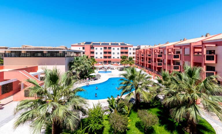 Leo Punta umbria pool area