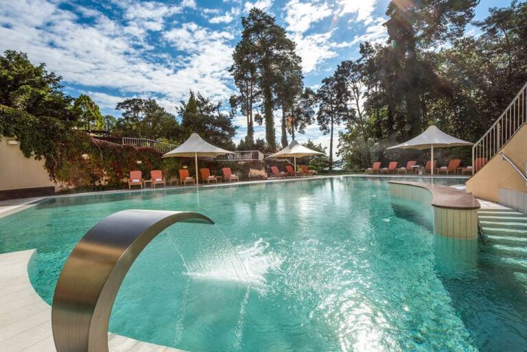 outside-pool