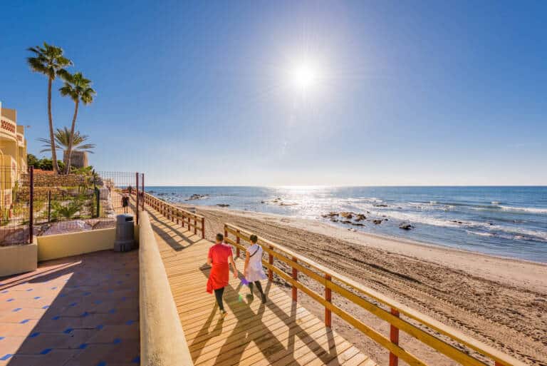 1643109325-pool-boardwalk-3