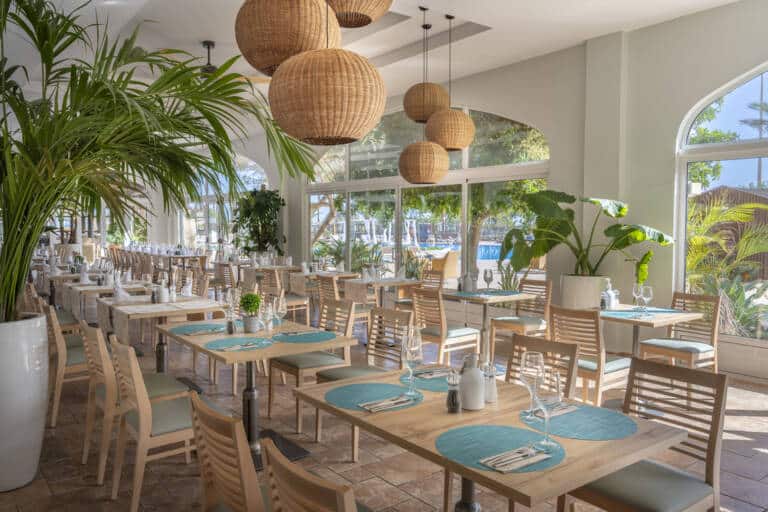 3 Buffet Restaurant Terrace