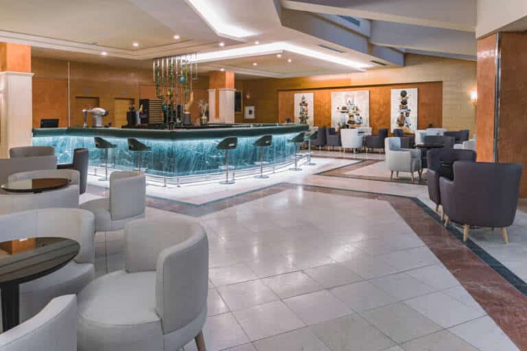 4 Lobby Bar