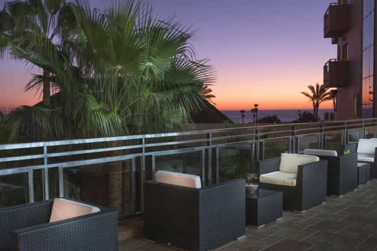 5 Lobby Bar Terrace