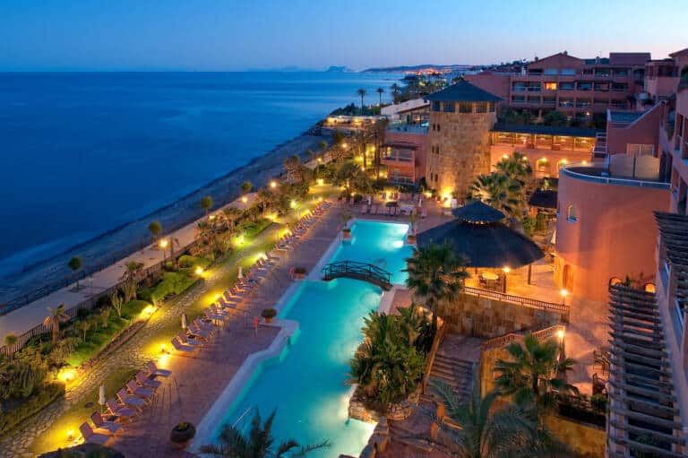 Back Hotel night-view