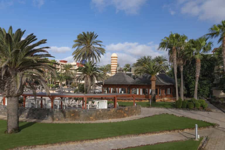 Elba Carlota Garden Area